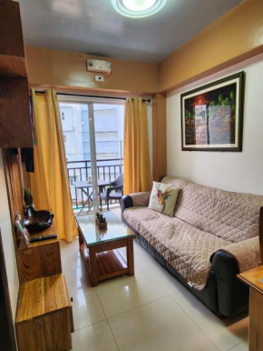 Burnham Hill Condo near Burnham Park
